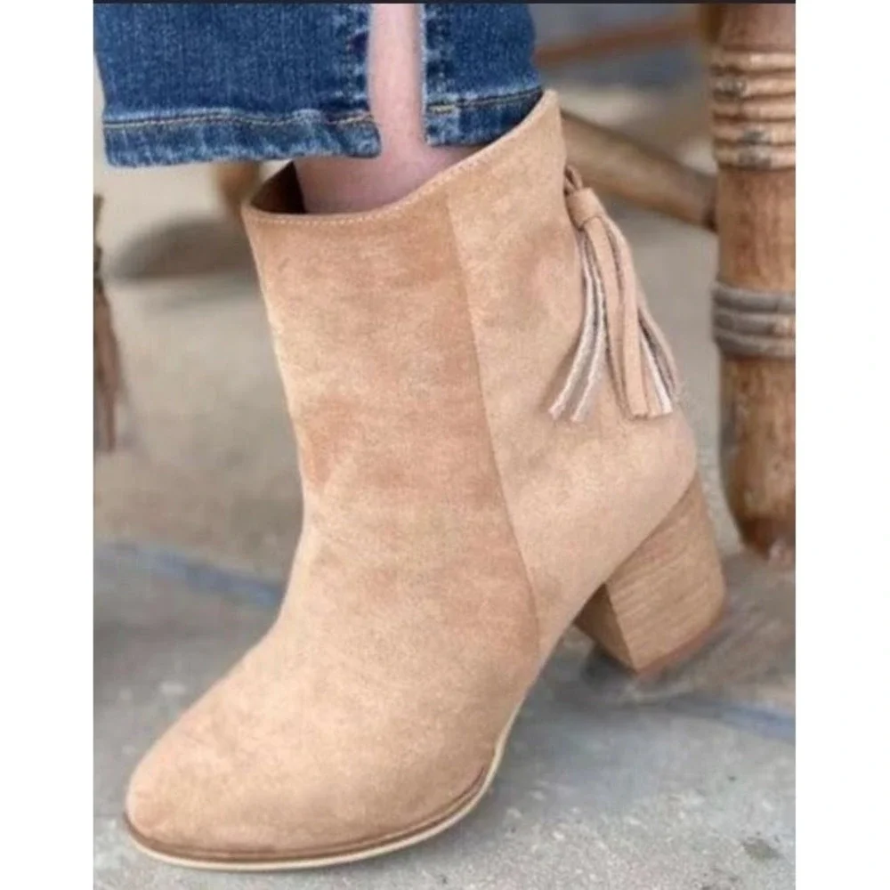 Hey Girl‎ by Corkys Boujee Ankle Boots Women Size 7 Sand NEW Tassel Block Heel